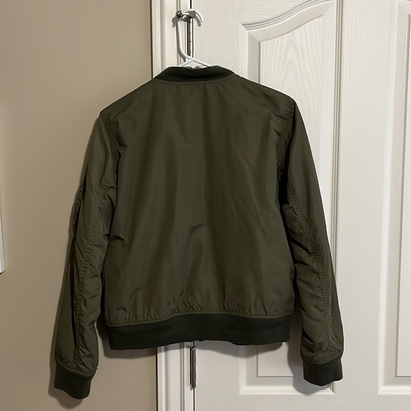 GAP Nylon Bomber in Green size medium - Picture 4 of 4